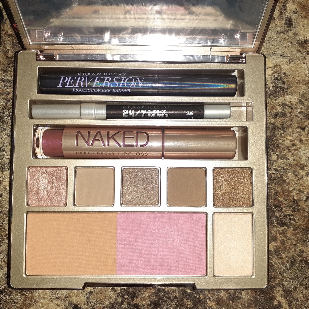 Naked Urban Decay ON THE RUN pallet